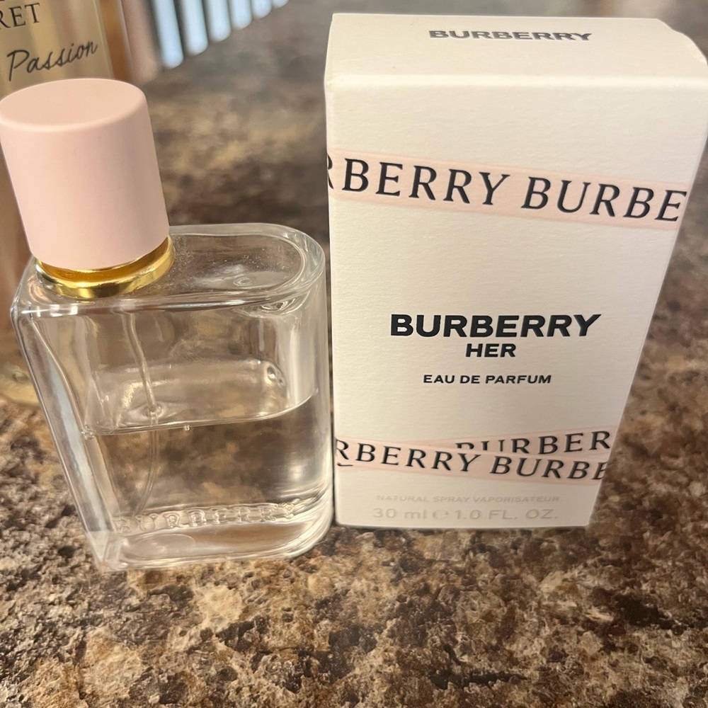 Burberry Her Perfume Box